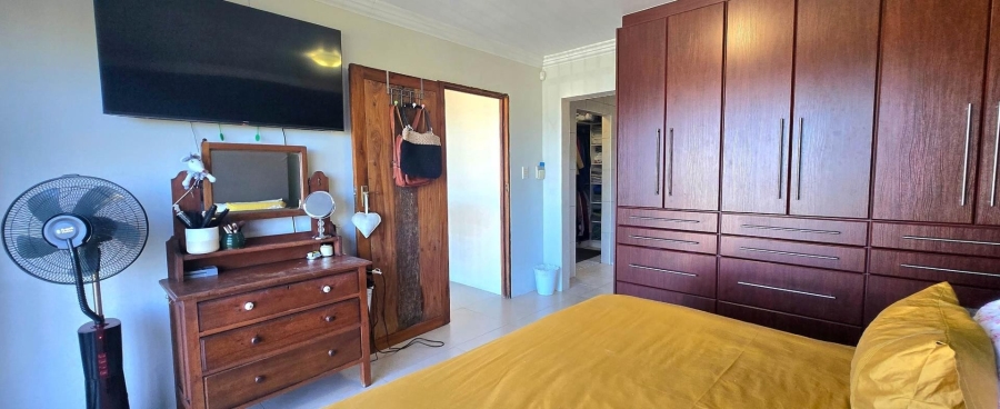 6 Bedroom Property for Sale in Franskraal Western Cape